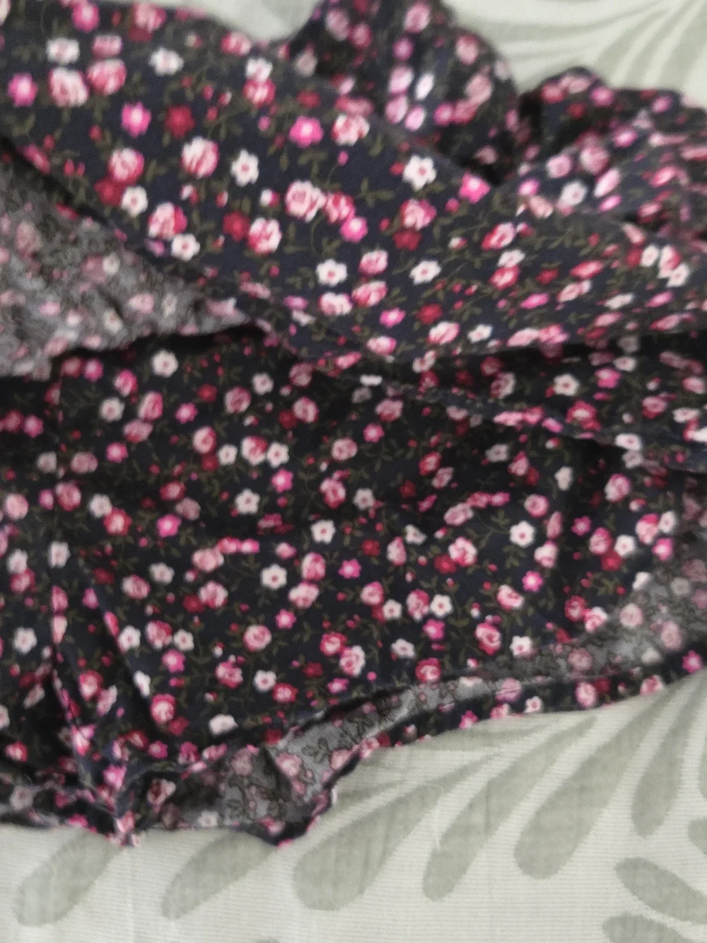 GAP Black Floral Ruffle Skort with Pink Flowers Size S(6/6x) Toddler